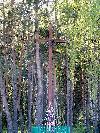 Orzoł, drewniany krzyż na skraju wsi